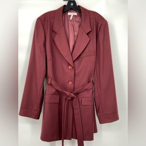 Rodier‎ wool Blazer, belted and buttoned, front pockets, size 16